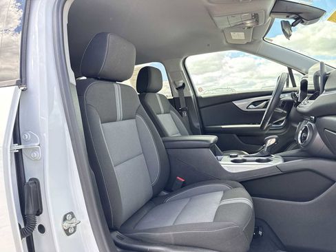Used 2025 Chevrolet Blazer LT FWD image 24