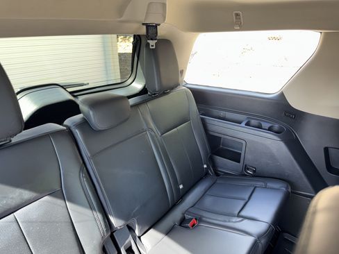 Used 2022 Ford Expedition XLT AWD/4WD image 11