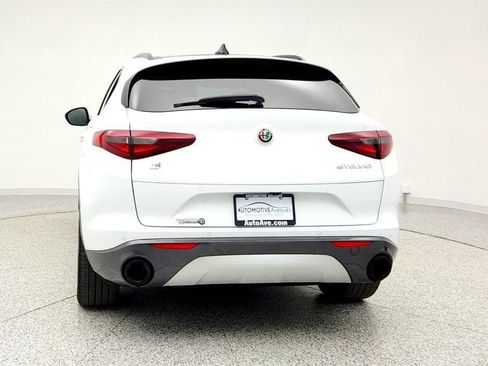 Used 2022 Alfa Romeo Stelvio Ti image 6