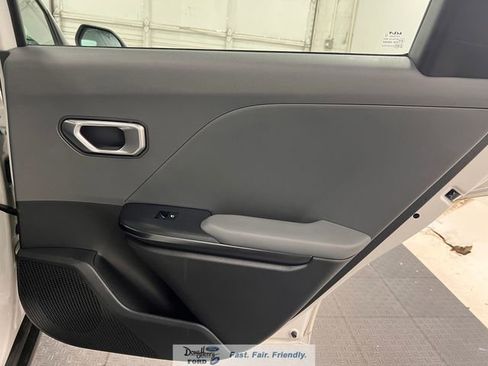 Used 2025 Kia K4 FWD image 31
