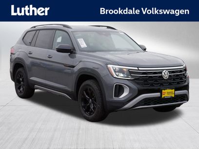 New 2025 Volkswagen Atlas Peak Edition SE