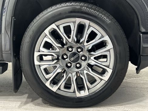 Used 2024 GMC Sierra 1500 Denali Ultimate image 10