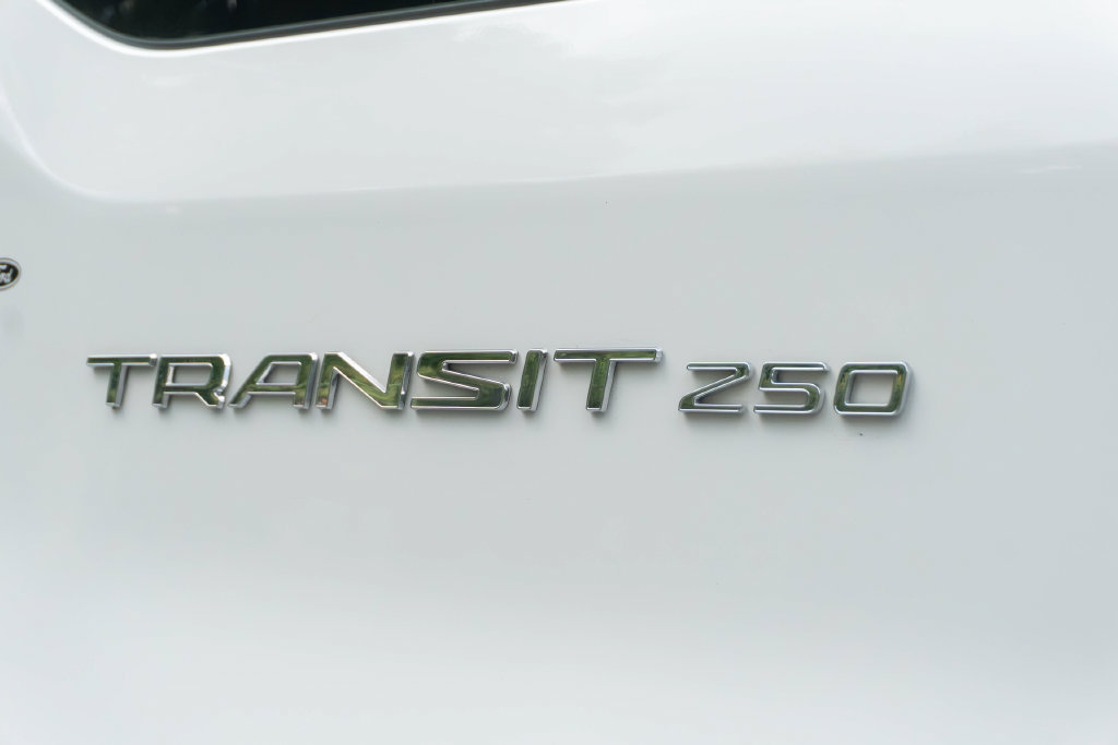 Used 2025 Ford Transit 250 Low Roof w/ Exterior Upgrade Package RWD image 27