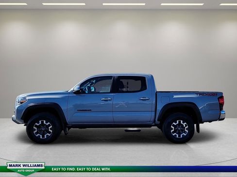Used 2019 Toyota Tacoma TRD Off-Road image 5