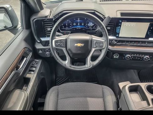 Certified 2023 Chevrolet Silverado 1500 LT AWD/4WD image 17