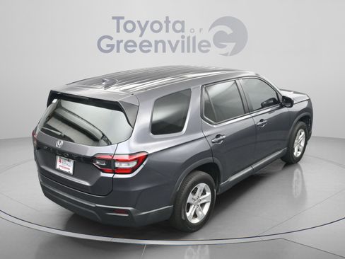 Used 2023 Honda Pilot LX image 15