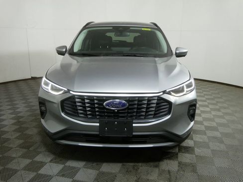 Used 2024 Ford Escape Platinum image 8