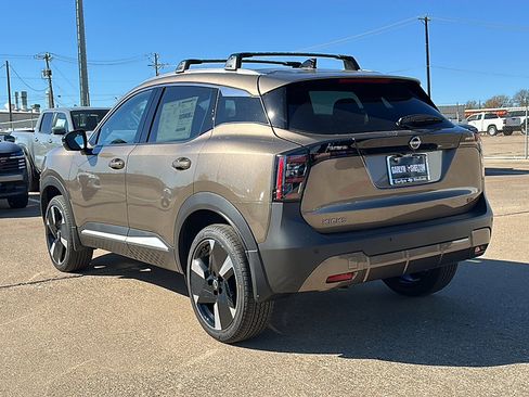 New 2026 Nissan Kicks SR w/ Cold Weather Package image 6
