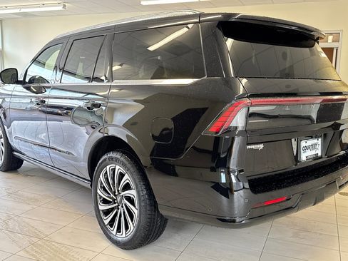 Certified 2025 Lincoln Navigator Reserve image 6