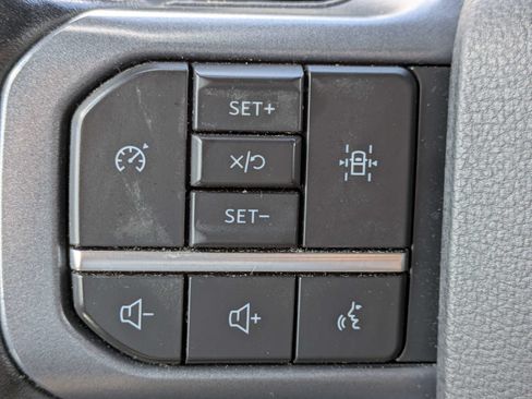 Used 2023 Ford F150 Lariat AWD/4WD image 30