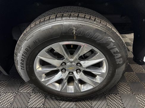 Used 2021 Chevrolet Silverado 1500 LTZ w/ LTZ Convenience Package II image 18