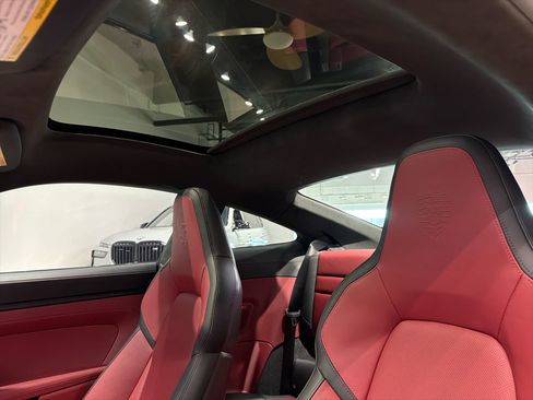 Used 2025 Porsche 911 GTS image 25