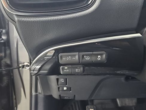 Used 2018 Toyota Prius Prime Advanced FWD image 28