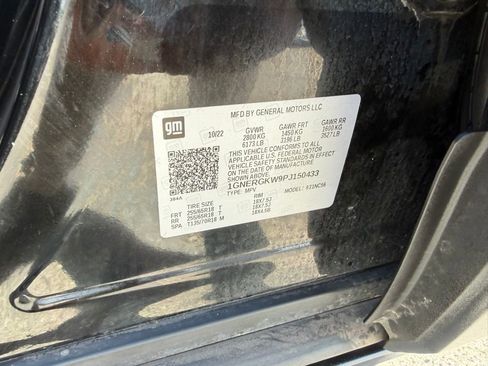 Used 2023 Chevrolet Traverse LT FWD image 34