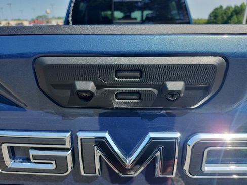 New 2026 GMC Sierra 2500 Denali Ultimate AWD/4WD image 10