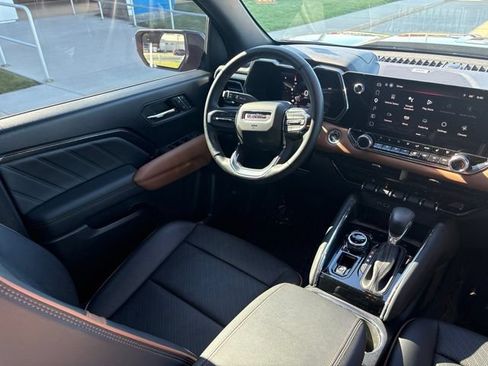 Used 2023 GMC Canyon AT4 w/ AT4 Premium Package AWD/4WD image 25