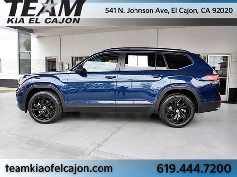 Used 2023 Volkswagen Atlas SE w/ Panoramic Sunroof Package FWD image 6