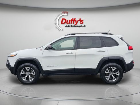Used 2015 Jeep Cherokee Trailhawk w/ Comfort/Convenience Group image 14