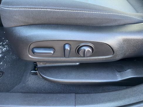 Used 2023 Chevrolet Blazer LT w/ Driver Confidence Package image 15