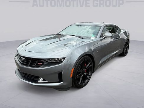 Used 2019 Chevrolet Camaro LT RWD image 1