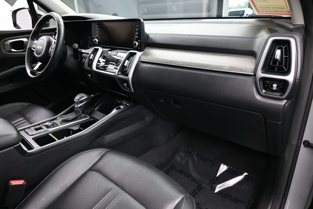 Used 2023 Kia Sorento EX FWD image 47