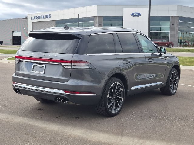 Used 2024 Lincoln Aviator Reserve w/ Equipment Group 201A AWD/4WD image 5