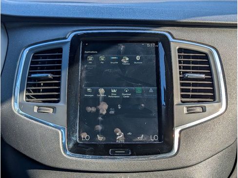 Used 2021 Volvo XC90 T5 Momentum w/ Climate Package AWD/4WD image 25