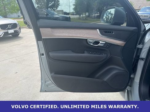 Certified 2025 Volvo XC90 B6 Plus image 18