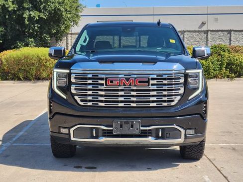 Used 2023 GMC Sierra 1500 Denali AWD/4WD image 2