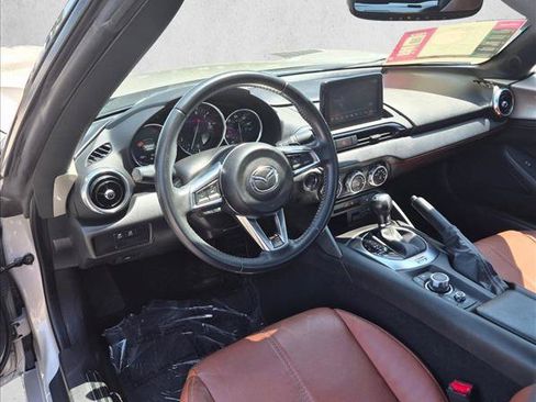Used 2022 MAZDA MX-5 Miata Grand Touring w/ Weather Package RWD image 8