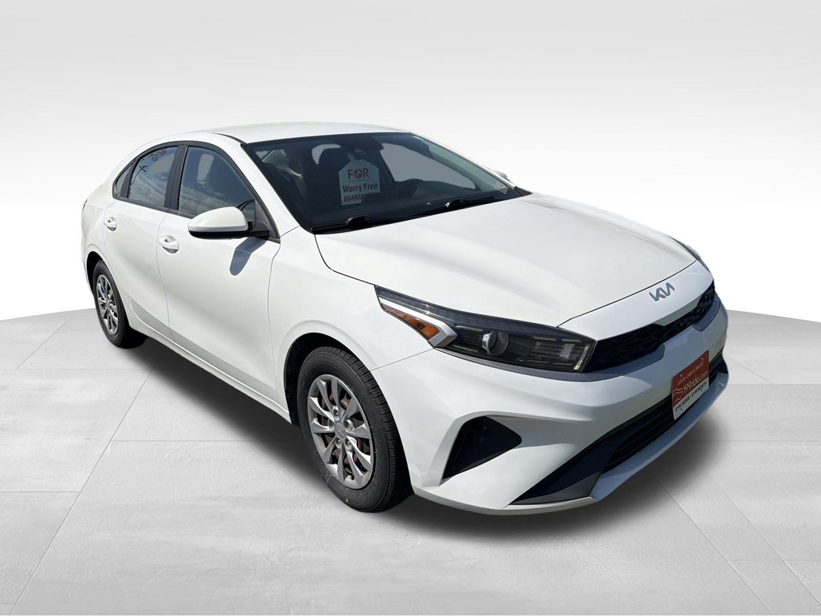 Used 2022 Kia Forte Sedan FWD image 3