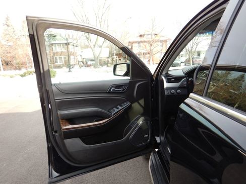 Used 2020 Chevrolet Tahoe LT image 10