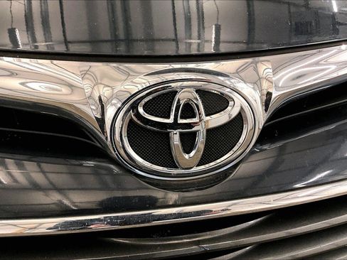 Used 2016 Toyota Avalon XLE Plus image 29