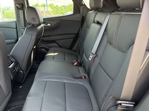 Used 2025 Chevrolet Blazer Premier w/ Driver Confidence II Package AWD/4WD image 14