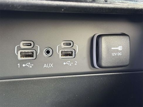 New 2025 Jeep Grand Cherokee Limited w/ Black Appearance Package image 20