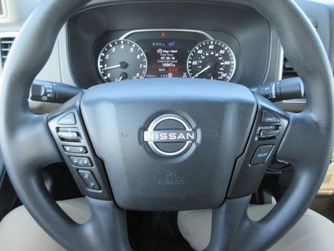 Used 2023 Nissan Frontier SV image 24