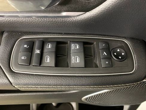 Used 2022 RAM 1500 Laramie AWD/4WD image 29