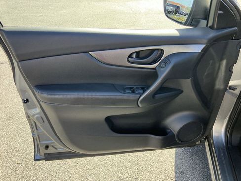 Used 2022 Nissan Rogue Sport S image 13