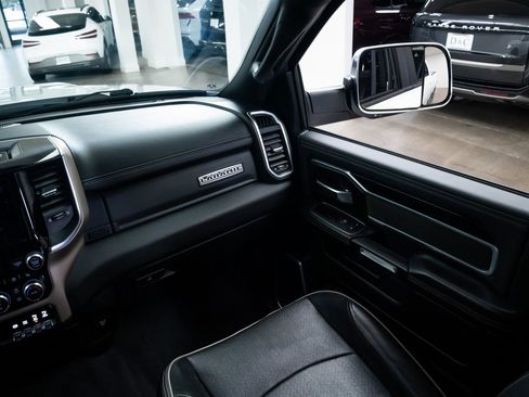 Used 2019 RAM 2500 Laramie image 10