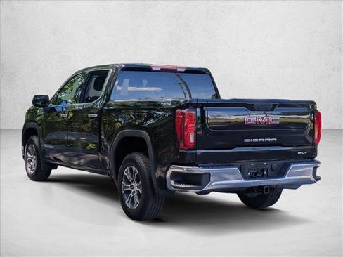 Used 2025 GMC Sierra 1500 SLT image 8