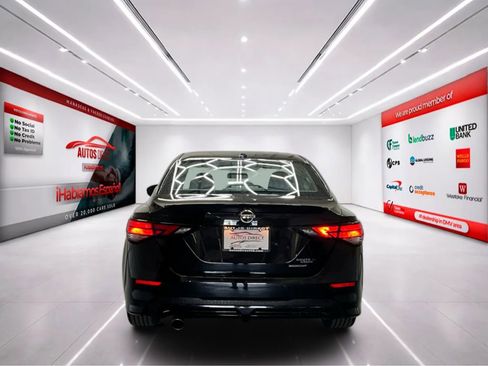 Used 2023 Nissan Sentra SR w/ Midnight Edition Package FWD image 6