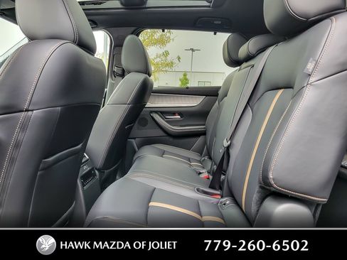 New 2025 MAZDA CX-70 Plug-In Hybrid w/ Premium Plus image 9