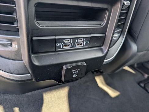 Used 2021 RAM 1500 Big Horn AWD/4WD image 16
