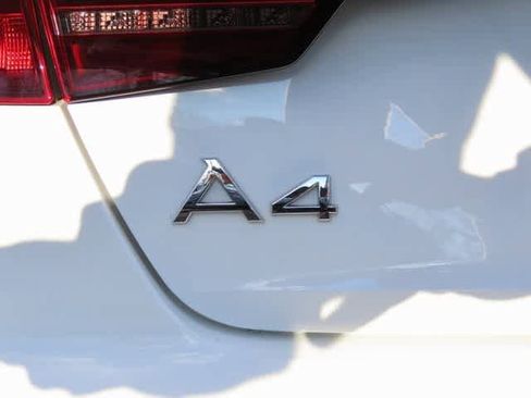 Used 2022 Audi A4 2.0T Premium Plus w/ Premium Plus Package image 7