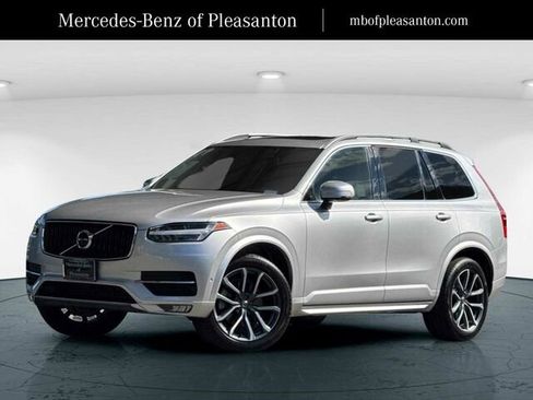 Used 2017 Volvo XC90 T6 Momentum w/ Vision Package image 1