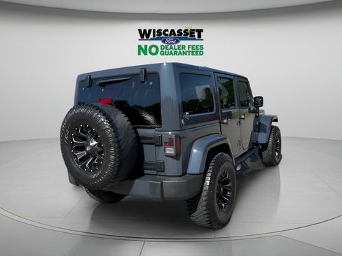 Used 2017 Jeep Wrangler Unlimited Sahara w/ Dual Top Group AWD/4WD image 25