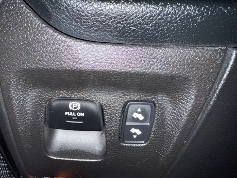 Used 2021 RAM 1500 Big Horn RWD image 24