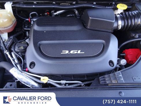 Used 2017 Chrysler Pacifica Touring-L Plus FWD image 40
