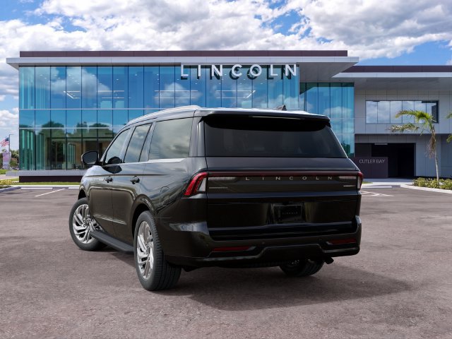 New 2027 Lincoln Navigator Premiere RWD image 8