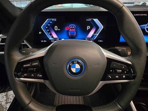Used 2025 BMW i4 eDrive40 image 26